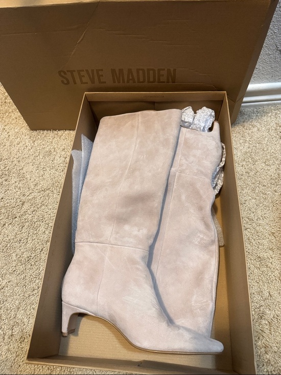 Steve Madden Shoes - Steve Madden Blush Suede Knee-High Boots with Kitten Heel